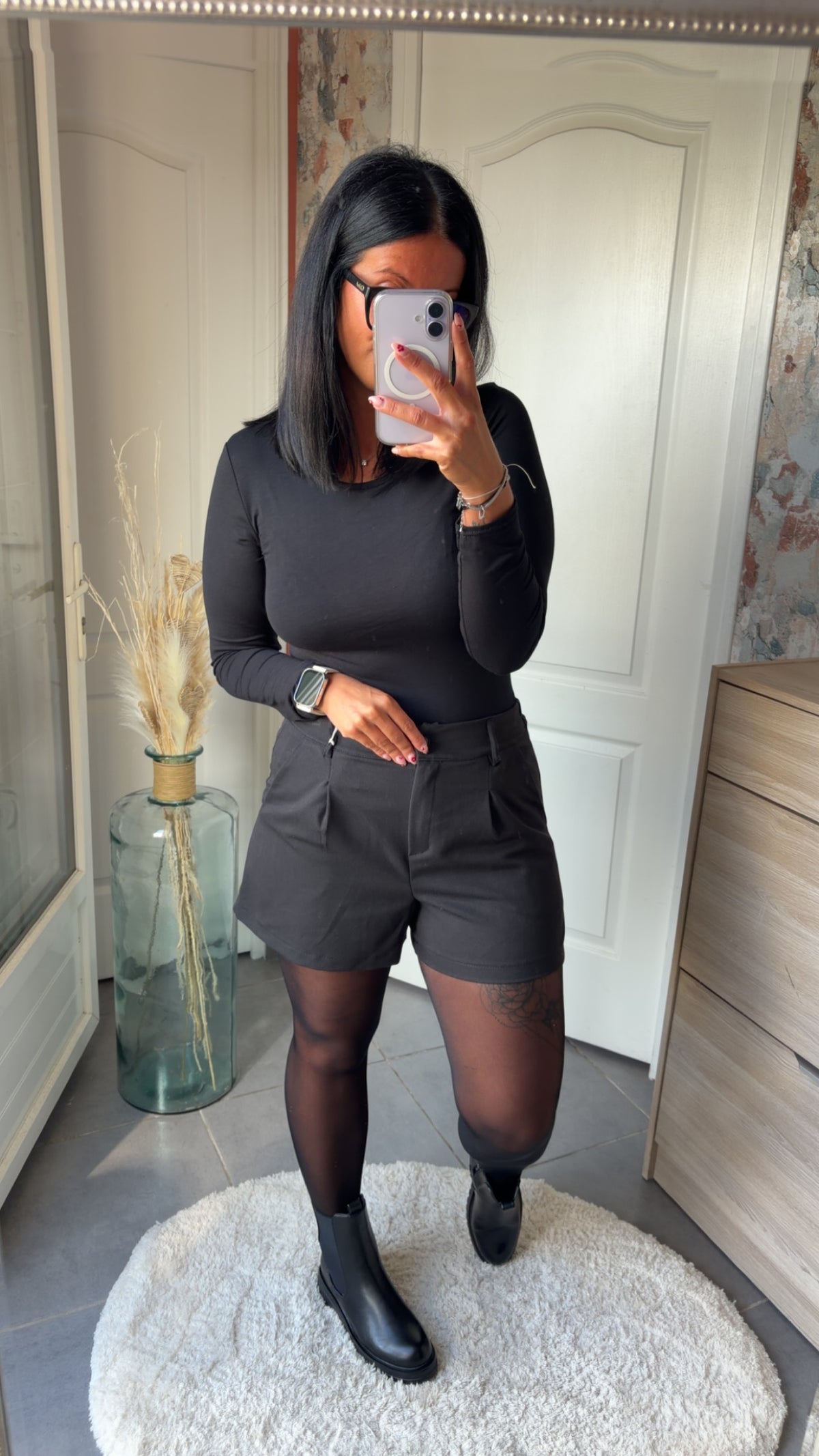 Short noir